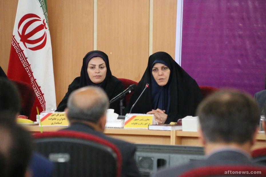 اولین حکم مشاور رئیس جمهور در امور زنان را «هاشمی‌رفسنجانی» صادر کرد