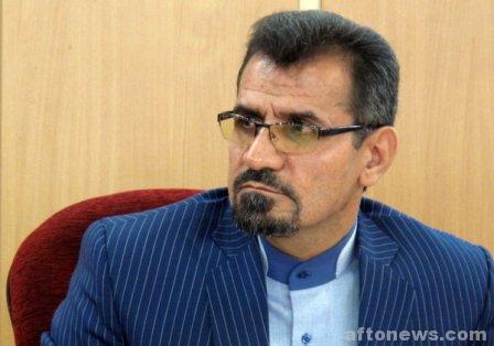 یادداشت تامل برانگیز «دکتر چمن» / انتقاد تند از افرادی که با قدرت، ثروت و شهرت به دنبال سیاست‌ورزی هستند
