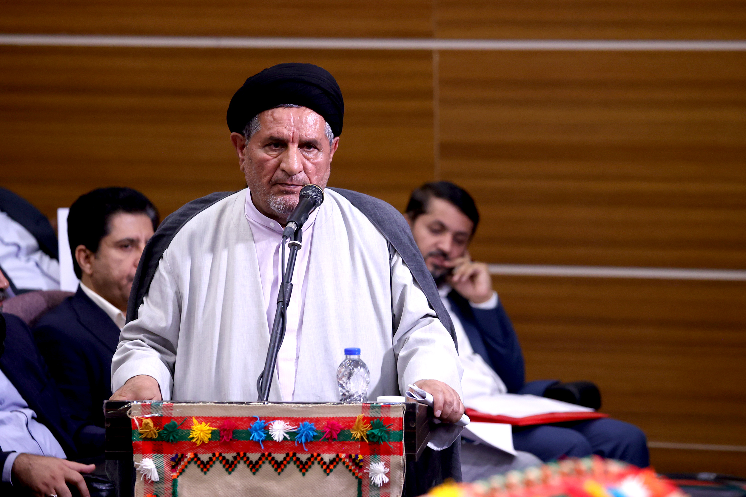 پرسش موحد از رئیسی: چرا رئیس جمهور و تیم همراه به کهگیلویه و چرام نیامدند؟ «سد آبریز» یک سوم حقوق آبی ماست  