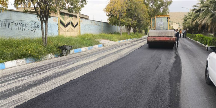 اجرای بیش از ۱۵۰هزار متر عملیات آسفالت و ترمیم در دوگنبدان/ قشقایی: خدمت‌رسانی متوازن و توسعه زیرساخت‌های شهری در دستور کار است