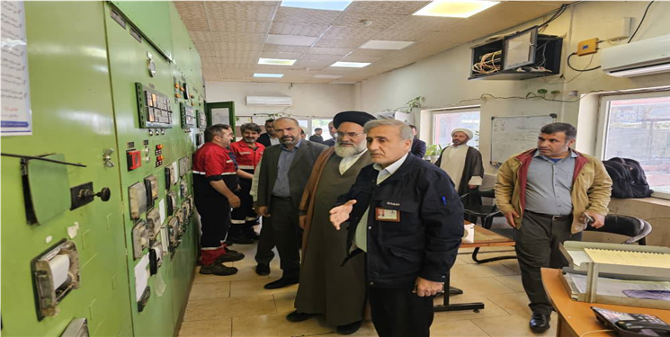 بازدید نماینده ولی فقیه در كهگیلویه و بویراحمد از تاسیسات شركت نفت گچساران