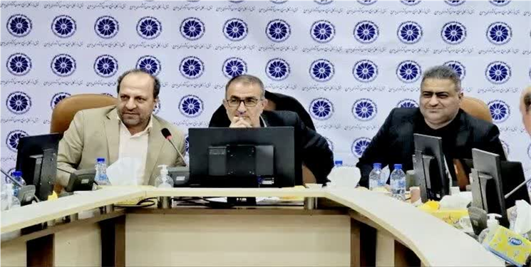 استاندار: در پرداخت تسهیلات مشاغل خانگی و خرد و سایر حوزه‌ها، بانوان کارآفرین در اولویت باشند