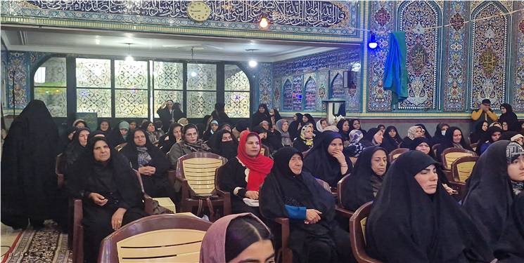 تجلیل از ۱۰۰ بانوی فرهنگی توسط هیئت رزمندگان اسلام و موکب طریق الکربلا/ تصاویر