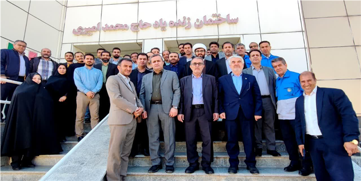 استاندار از زحمات یکساله کارکنان استانداری تقدیر کرد