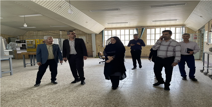 همزمان با هفته ملی مهارت؛ بازدید مدیر آموزش و پرورش گچساران از مراکز و کارگاه‌های آموزش فنی و حرفه‌ای شهرستان