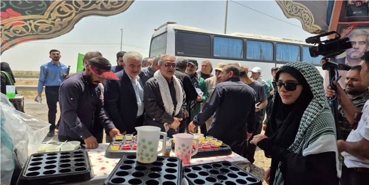 خدمت بی‌وقفه ۲۲۰ موکب کهگیلویه و بویراحمد به زائران اربعین؛ بازدید استاندار از مرز شلمچه