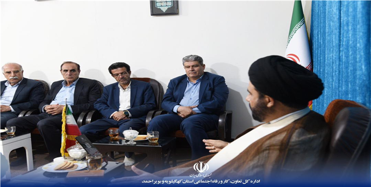 مدیرکل تعاون کار و رفاه اجتماعی در دیدار با امام جمعه گچساران: کاهش ۳۵ روزه رسیدگی به پرونده‌های کارگری در استان 