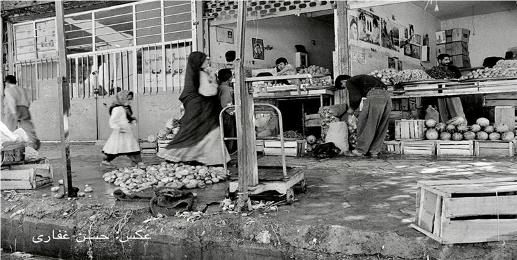 عکس روز/ مرکز شهر یاسوج دهه ۷۰ / جان‌بخشی به عکسهای قدیمی با هوش مصنوعی