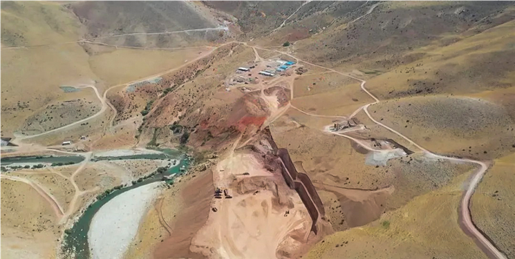 هیچ‌کس مسئولیت «ماندگان» را گردن نمی‌گیرد