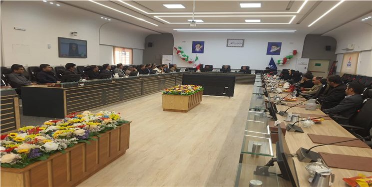دیدار مدیرعامل شرکت بهره برداری نفت و گاز گچساران با فرزندان شاهد شاغل در نفت گچساران