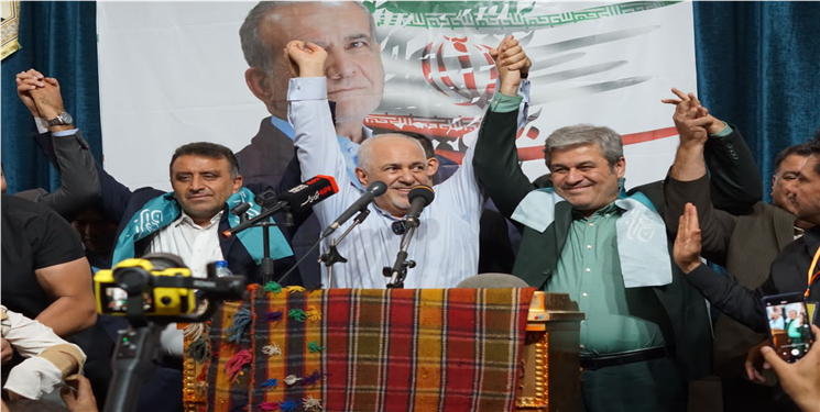 خروش بویراحمد برای «محمدجواد ظریف» در مصلی یاسوج+تصاویر