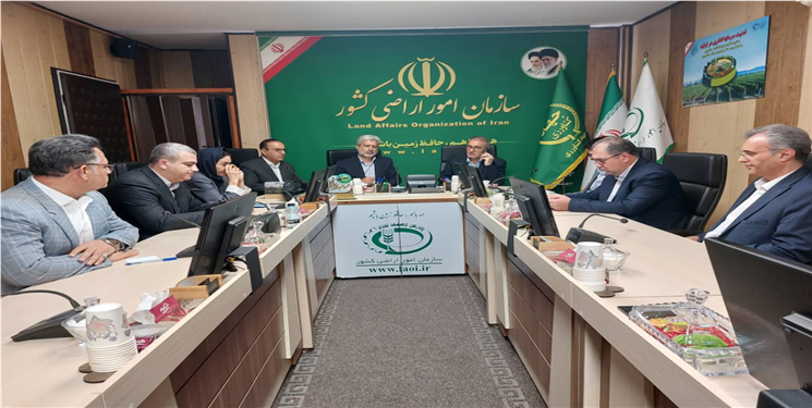 در یک دیدار ملی عنوان شد/ شرایط واگذاری زمین به سرمایه‌گذاران پای کار در استان تسهیل می‌شود