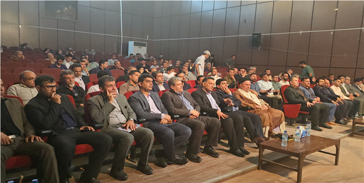 پتروشیمی چرام و پالایشگاه بهمئی مجوزات لازم را دارند/ اولویت دهدشت، بیمارستان است/ اتحاد در کشور در تاریخ بی‌نظیر بود/ یک تجلیل ماندنی