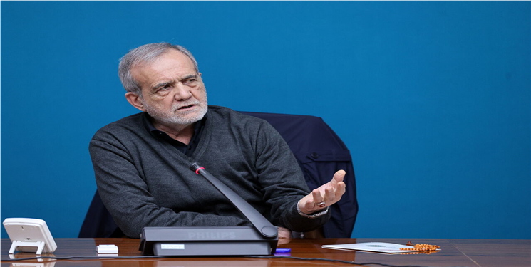 رئیس‌جمهور در یاسوج: وعده دروغ نمی‌دهم؛ تکمیل پروژه‌های نیمه‌تمام اولویت است/ پزشکیان: استانداران اختیارات ویژه دارند؛ منتظر کمک خارجی نباشیم