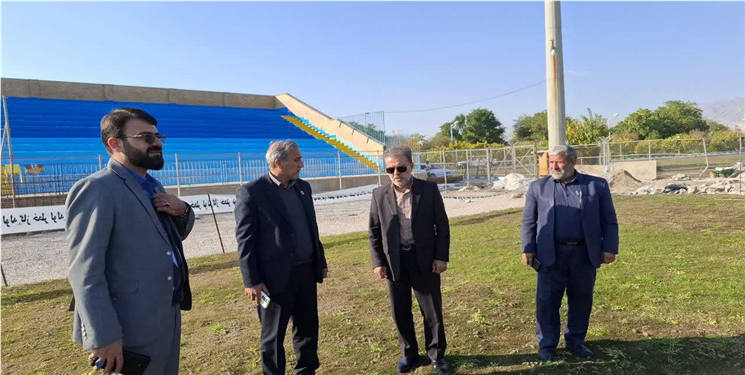 بازدید مدیرعامل شرکت بهره برداری نفت و گاز گچساران از روند آماده سازی ورزشگاه نفت گچساران