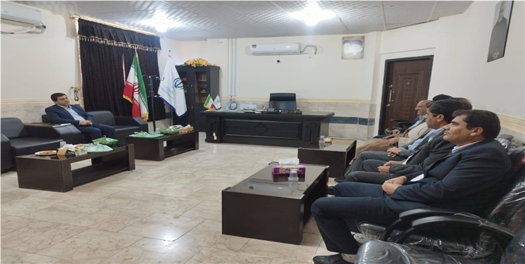 دیدار رییس و مسئولان دانشگاه پیام‌نور با فرماندار لنده