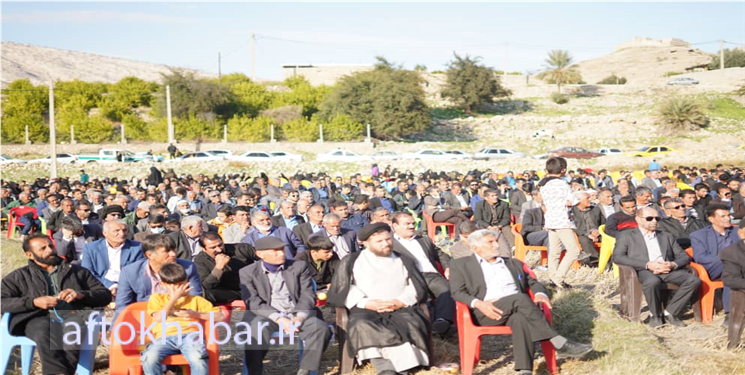 سعادتیان در جمع مردم: کهگیلویه احتیاج به نماینده ضعیف با لکنت زبان ندارد/ تصاویر