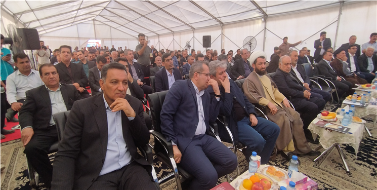 گزارش تصویری از آیین کلنگ زنی جاده دهدشت ـ خیرآباد