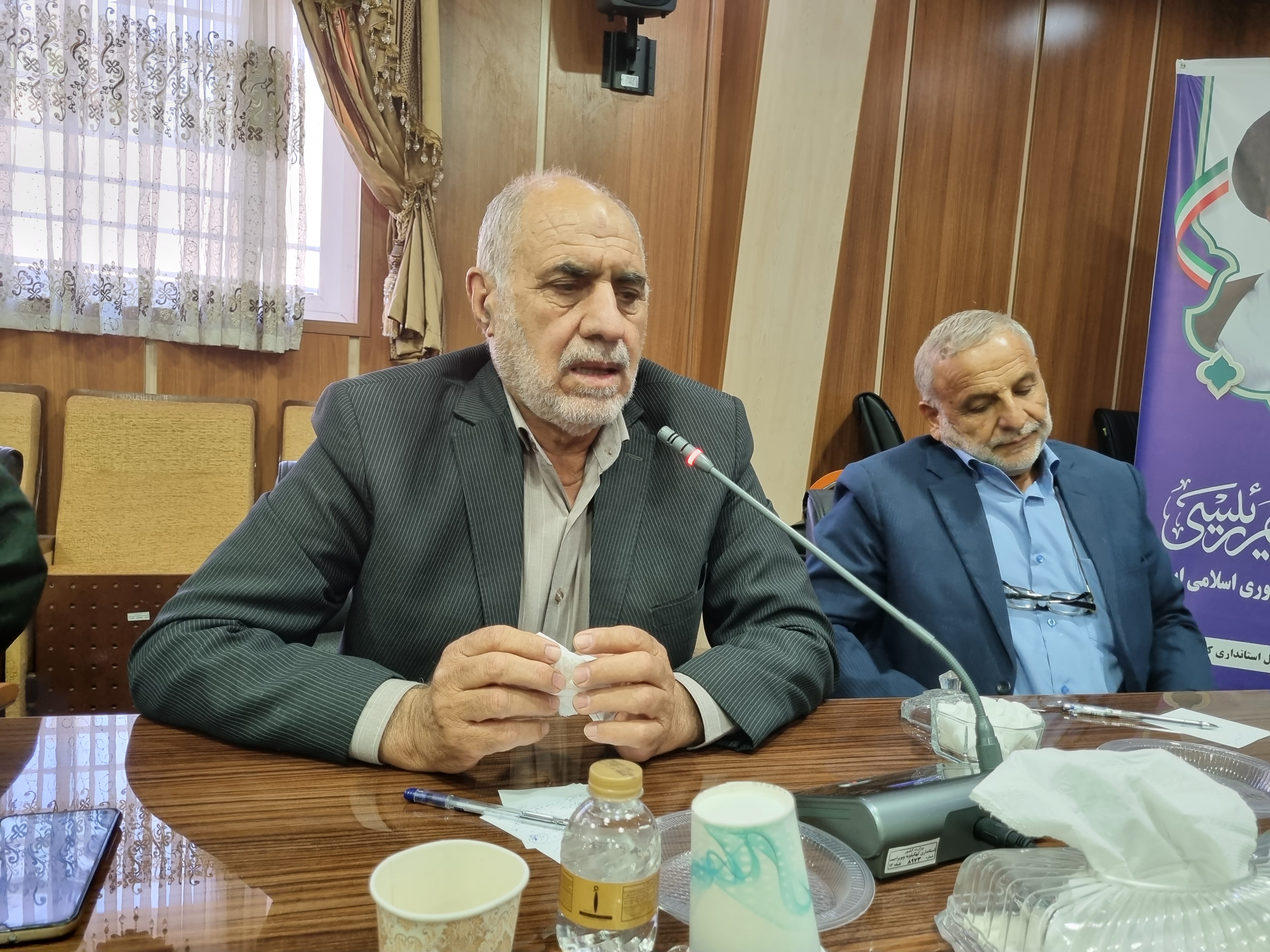 دهراب پور خطاب به استاندار : پیگیر سد آبریز باشید حتی کارگری سد خرسان را بما نمی‌دهند!
